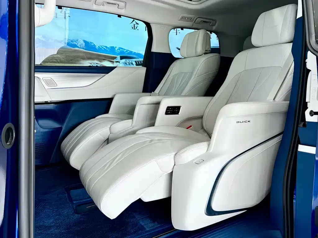 Buick GL8 Hybrid — фото 8