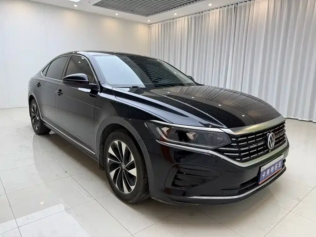 Volkswagen Passat — фото 6