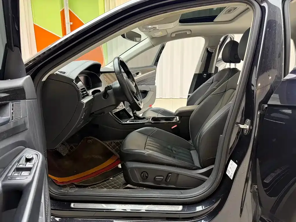 Volkswagen Passat — фото 7