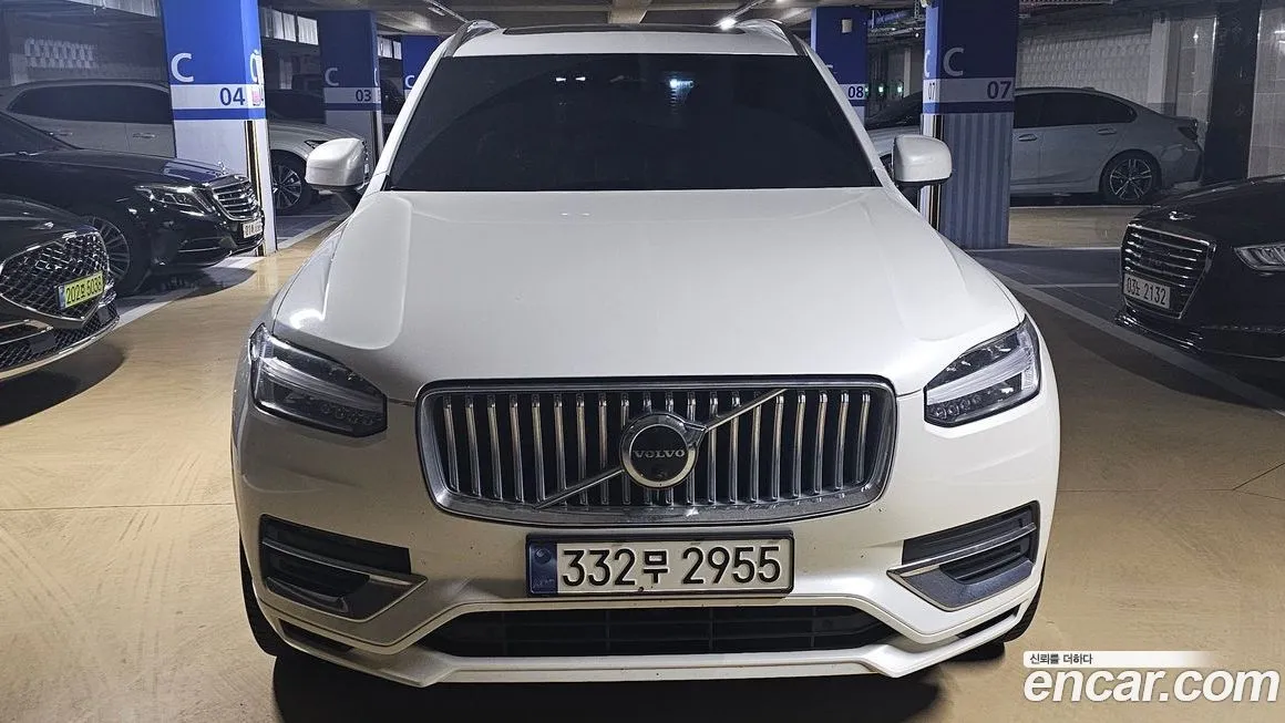 Volvo XC90 — фото 1