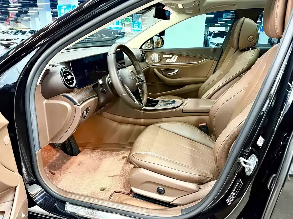 Mercedes-Benz E-Class 2023 из CN, фото 4