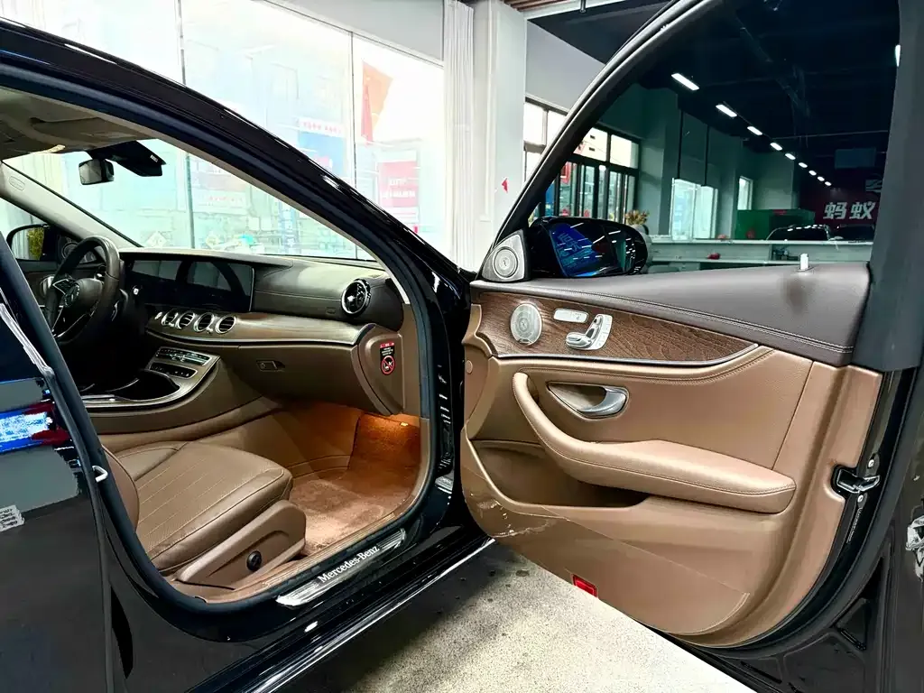 Mercedes-Benz E-Class 2023 из CN, фото 3