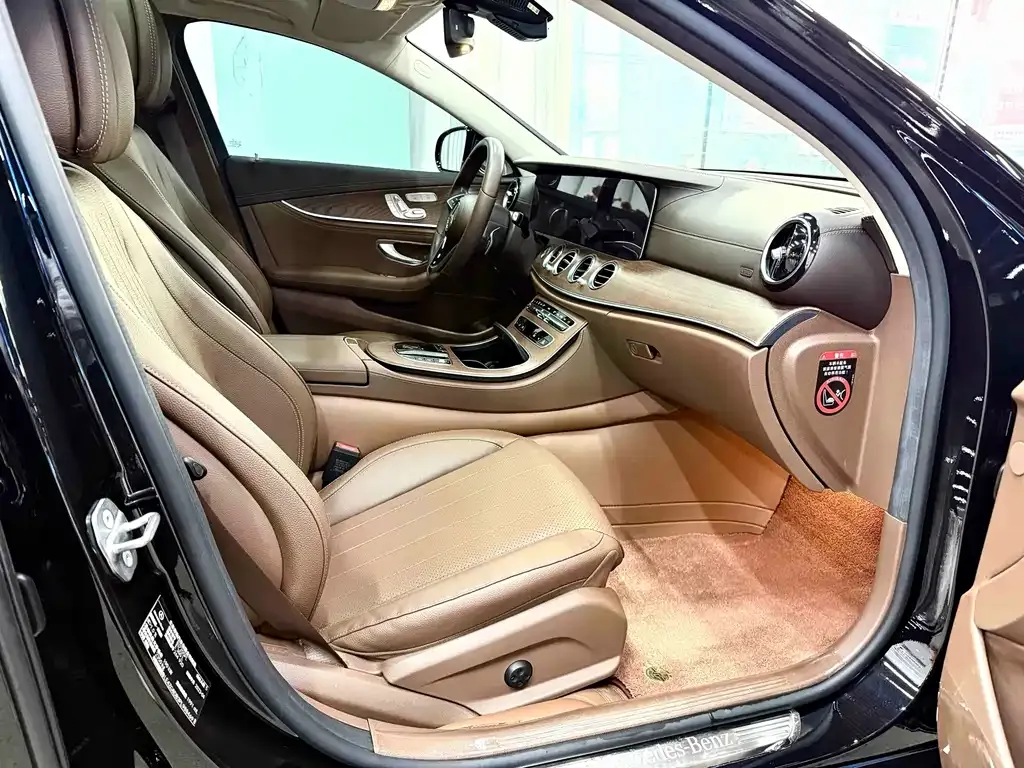 Mercedes-Benz E-Class 2023 из CN, фото 5