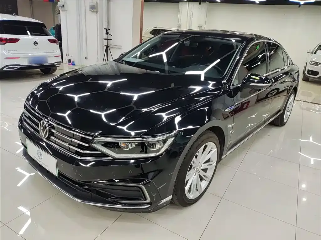 Volkswagen Magotan GTE PHEV 2022 из CN, фото 1