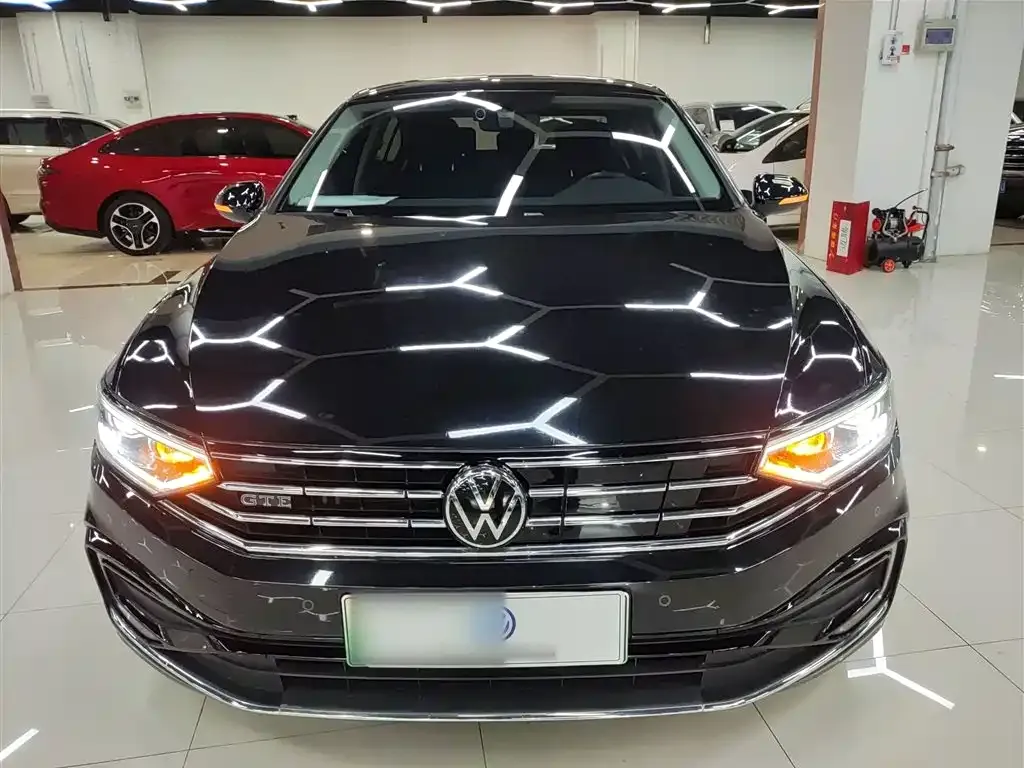 Volkswagen Magotan GTE PHEV 2022 из CN, фото 5