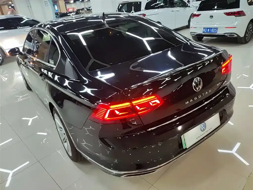 Volkswagen Magotan GTE PHEV 2022 из CN, фото 9