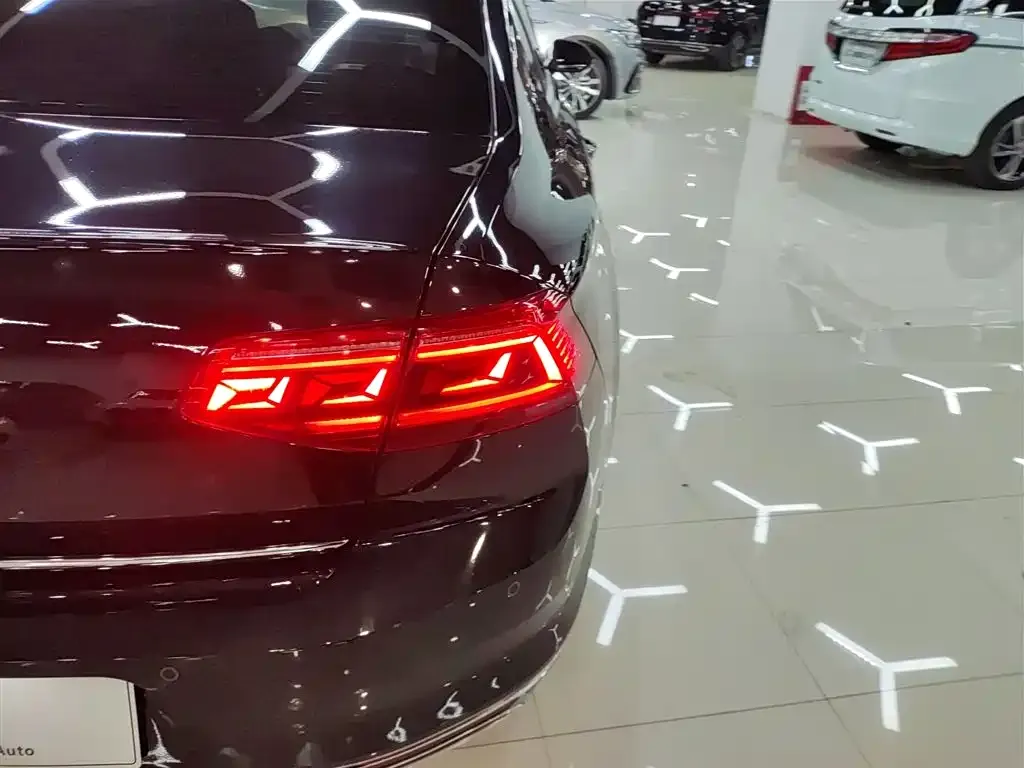 Volkswagen Magotan GTE PHEV 2022 из CN, фото 3