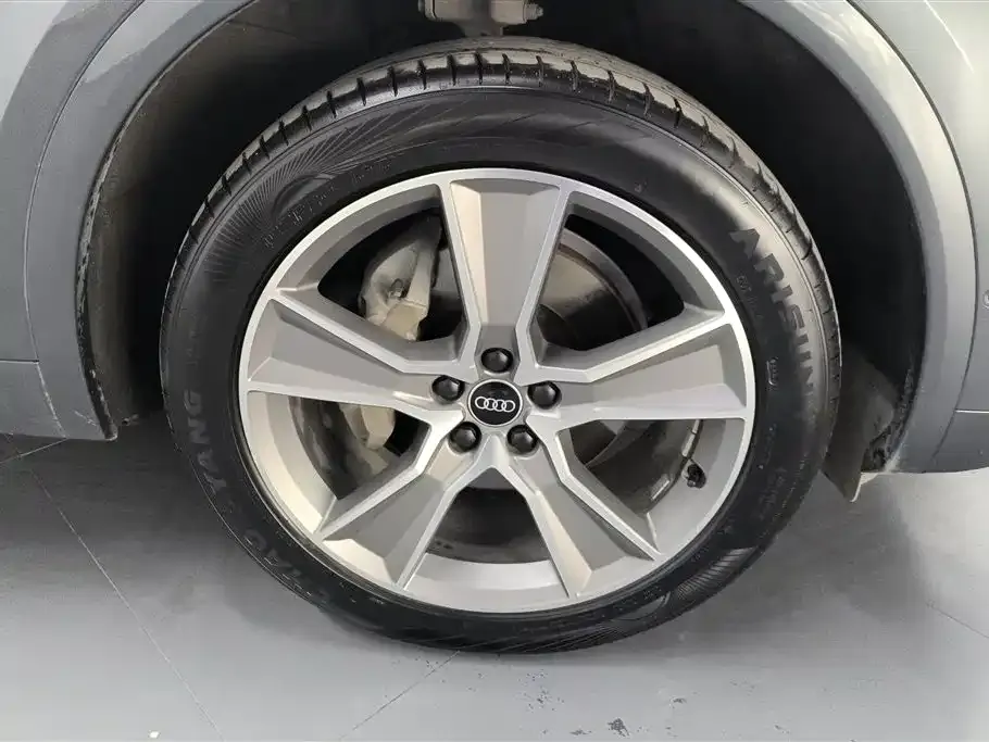 Audi Q5L 2022 из CN, фото 6