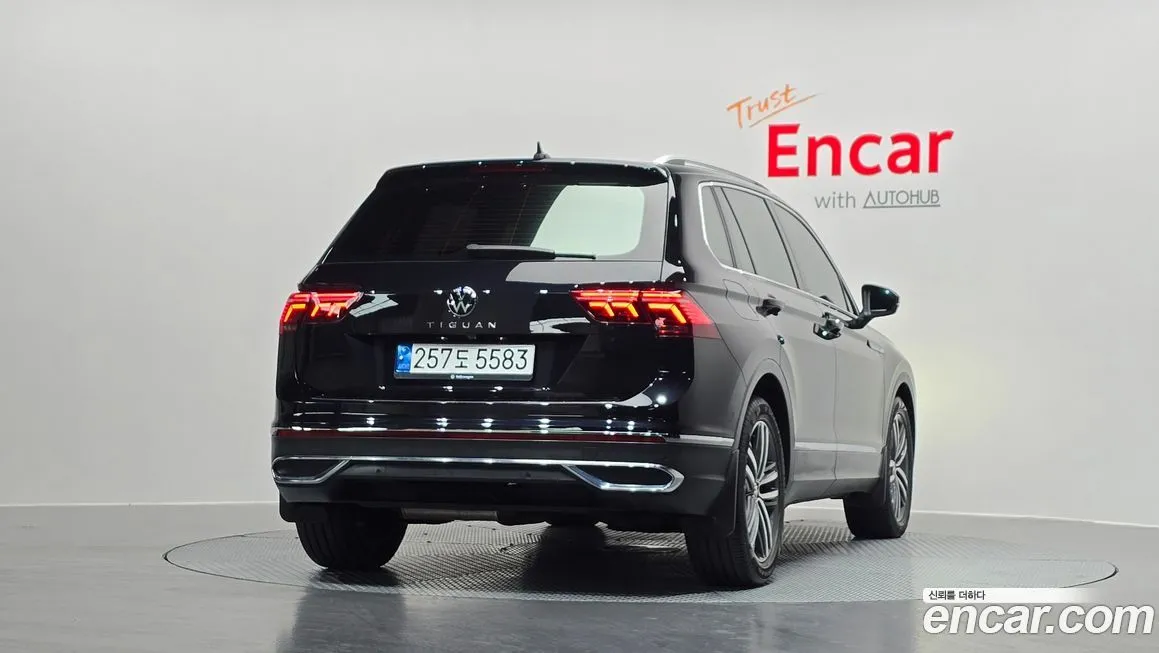 Volkswagen Tiguan — фото 2