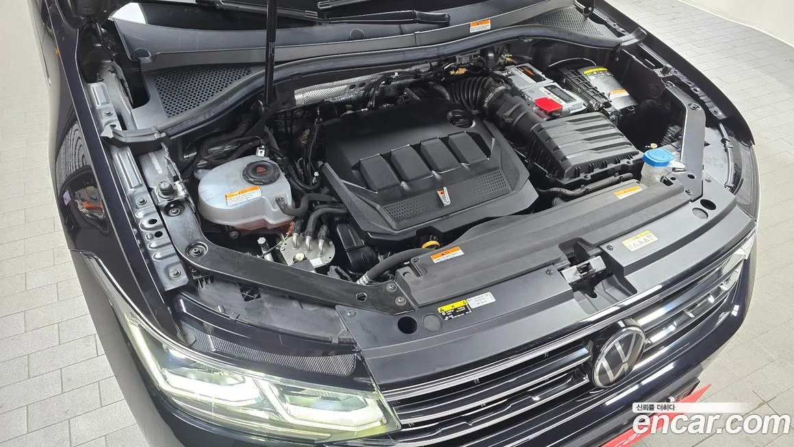 Volkswagen Tiguan — фото 7