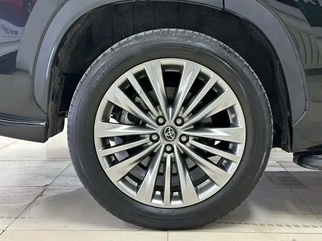 Toyota Highlander 2024 из CN, фото 10