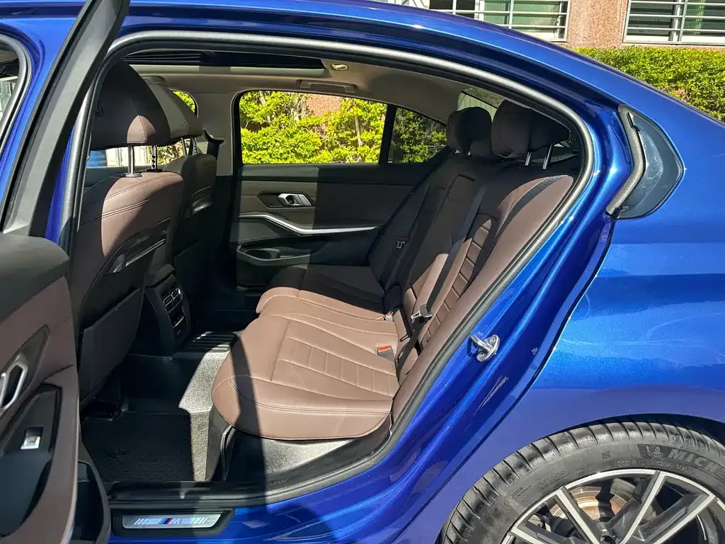 BMW 3 Series 2021 из CN, фото 9