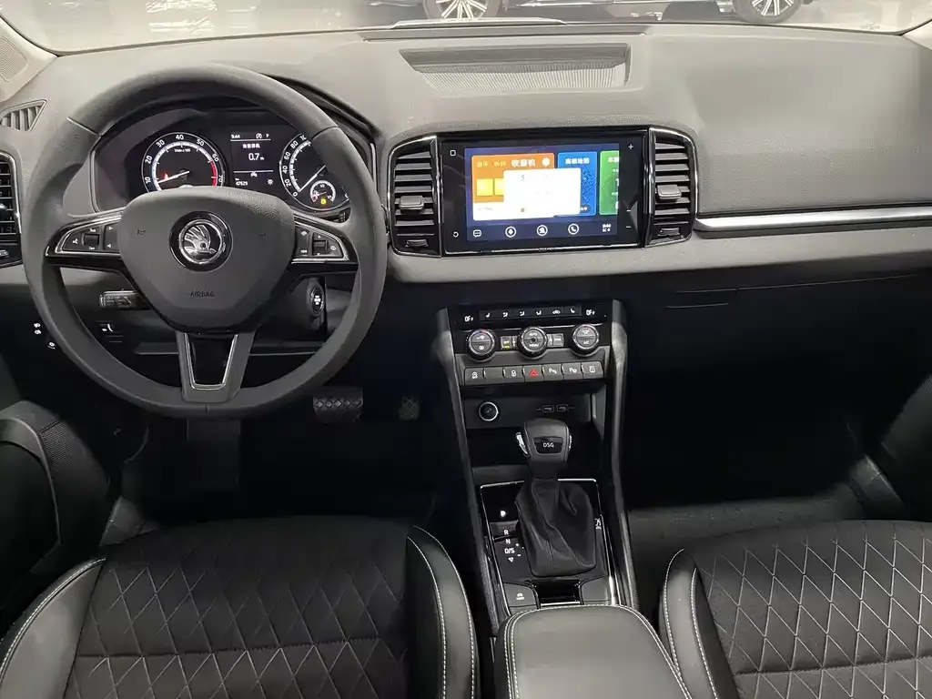 Skoda Karoq — фото 7