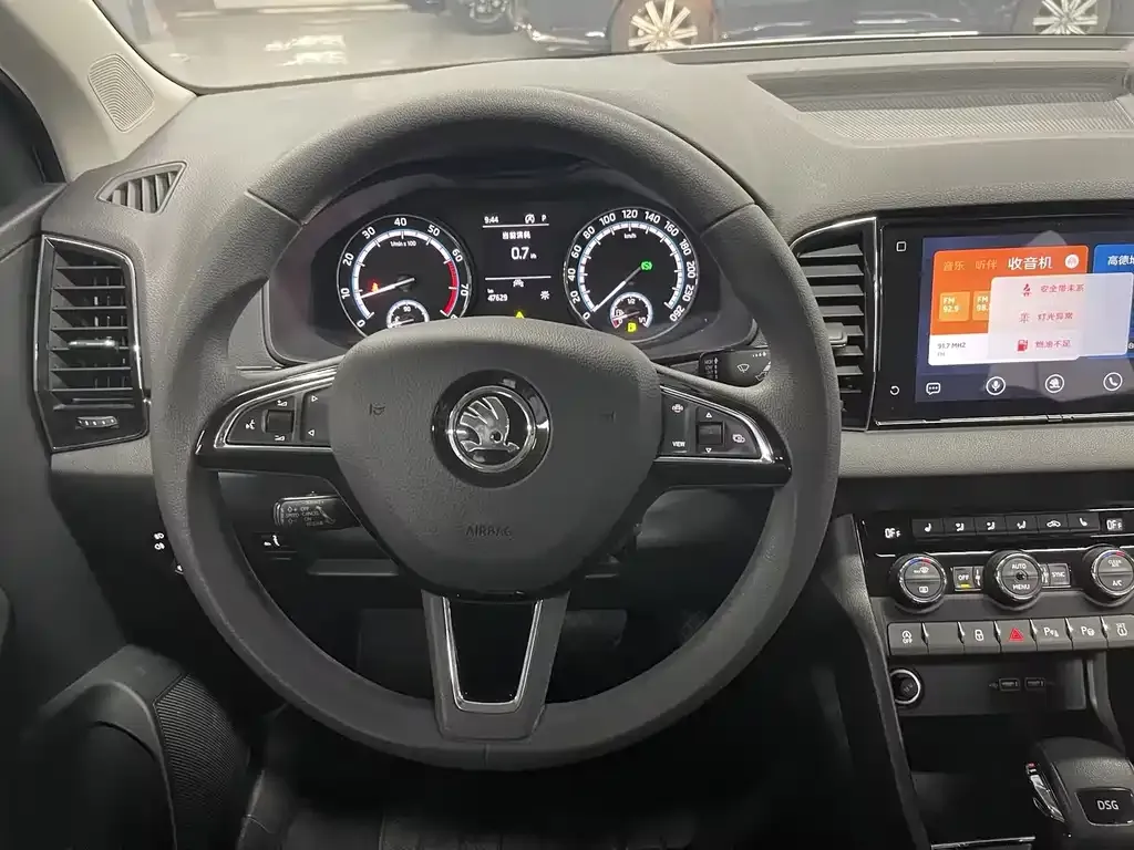 Skoda Karoq — фото 6