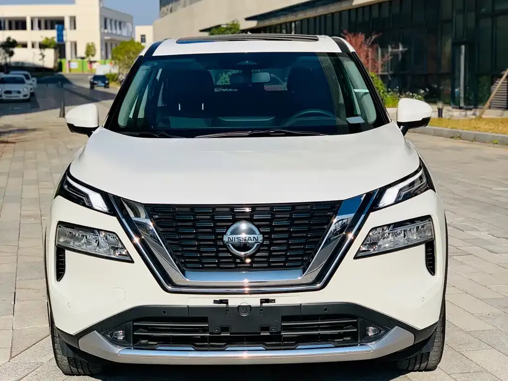 Nissan X-Trail 2023 из CN, фото 1