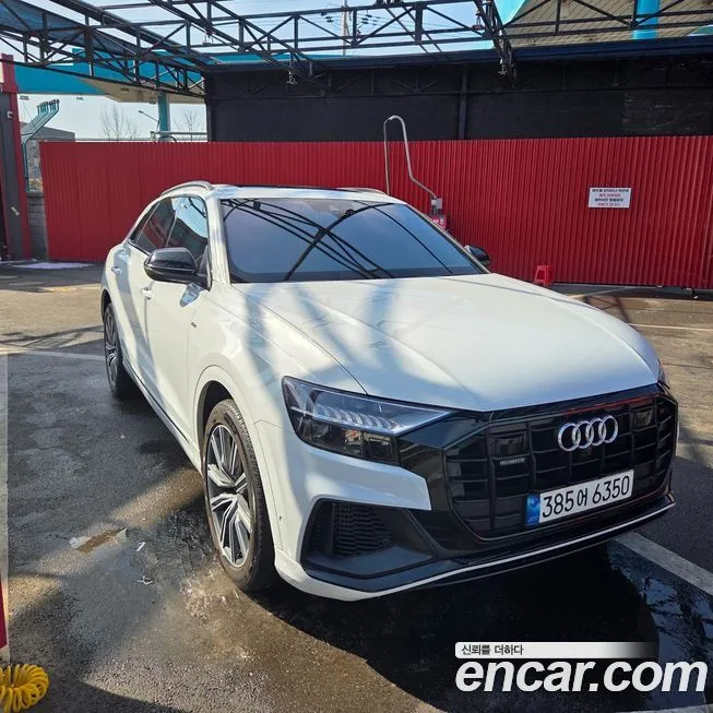 Audi Q8