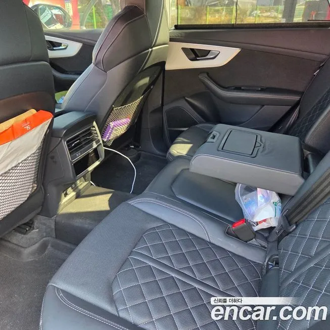 Audi Q8 2021 из KR, фото 3
