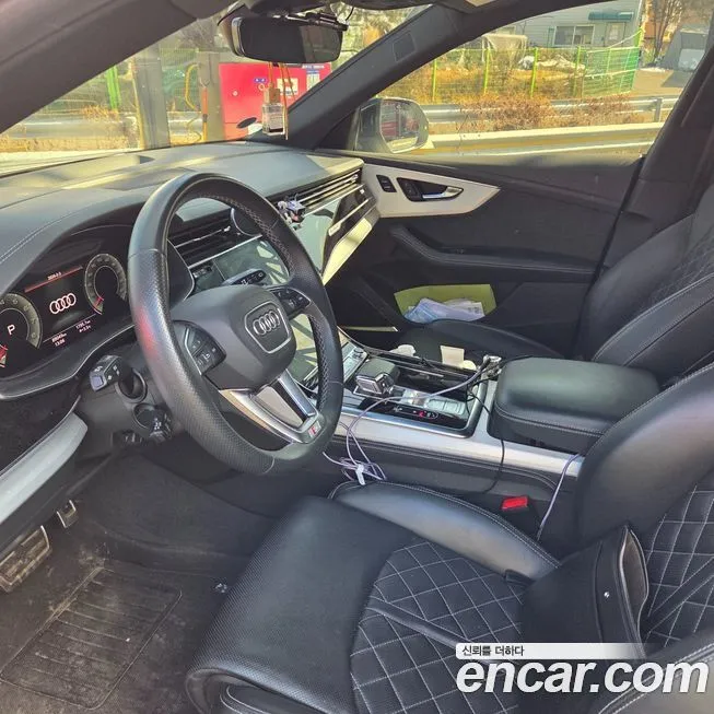 Audi Q8 2021 из KR, фото 6