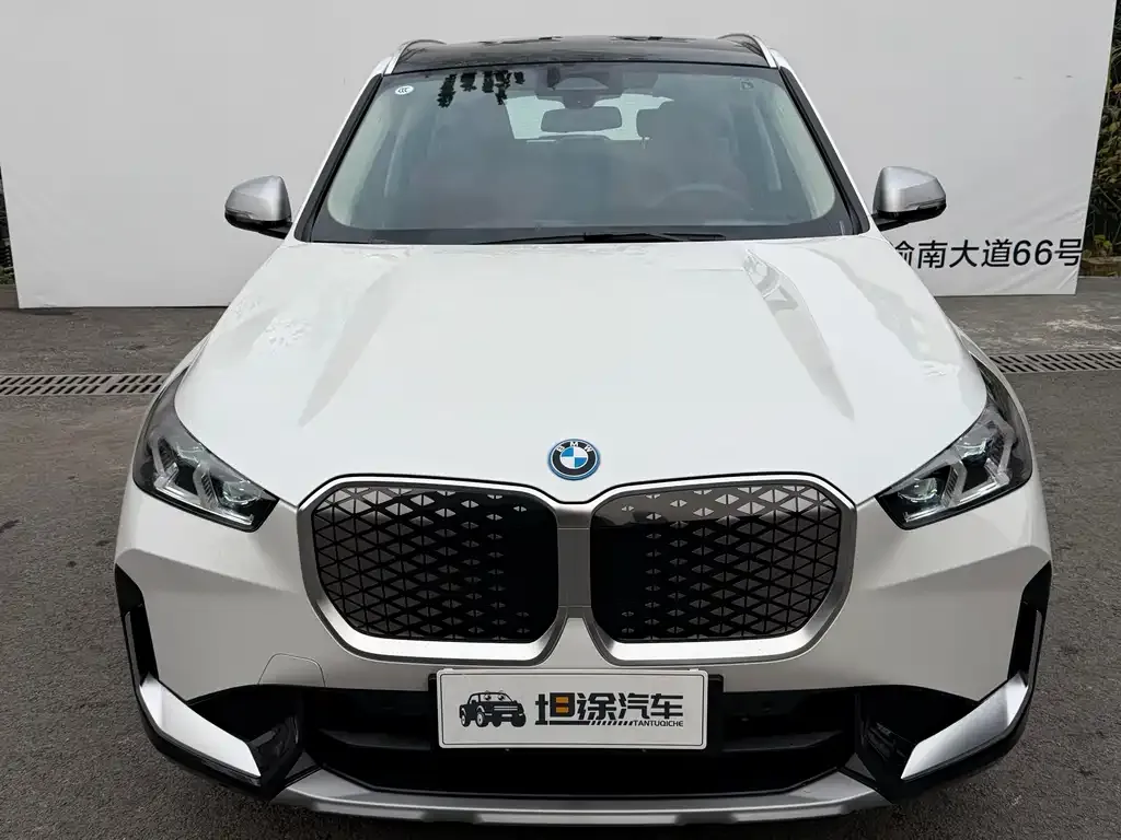 BMW iX1 2026 из CN, фото 2