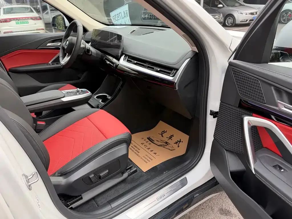 BMW iX1 2026 из CN, фото 10