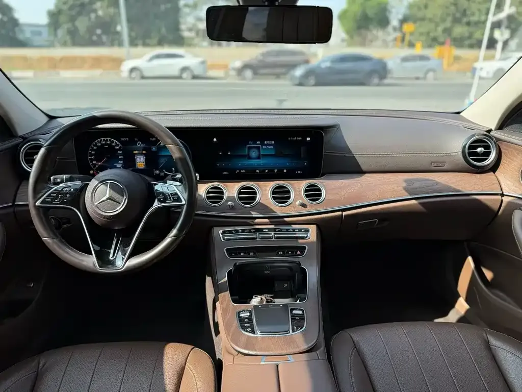 Mercedes-Benz E-Class 2021 из CN, фото 8