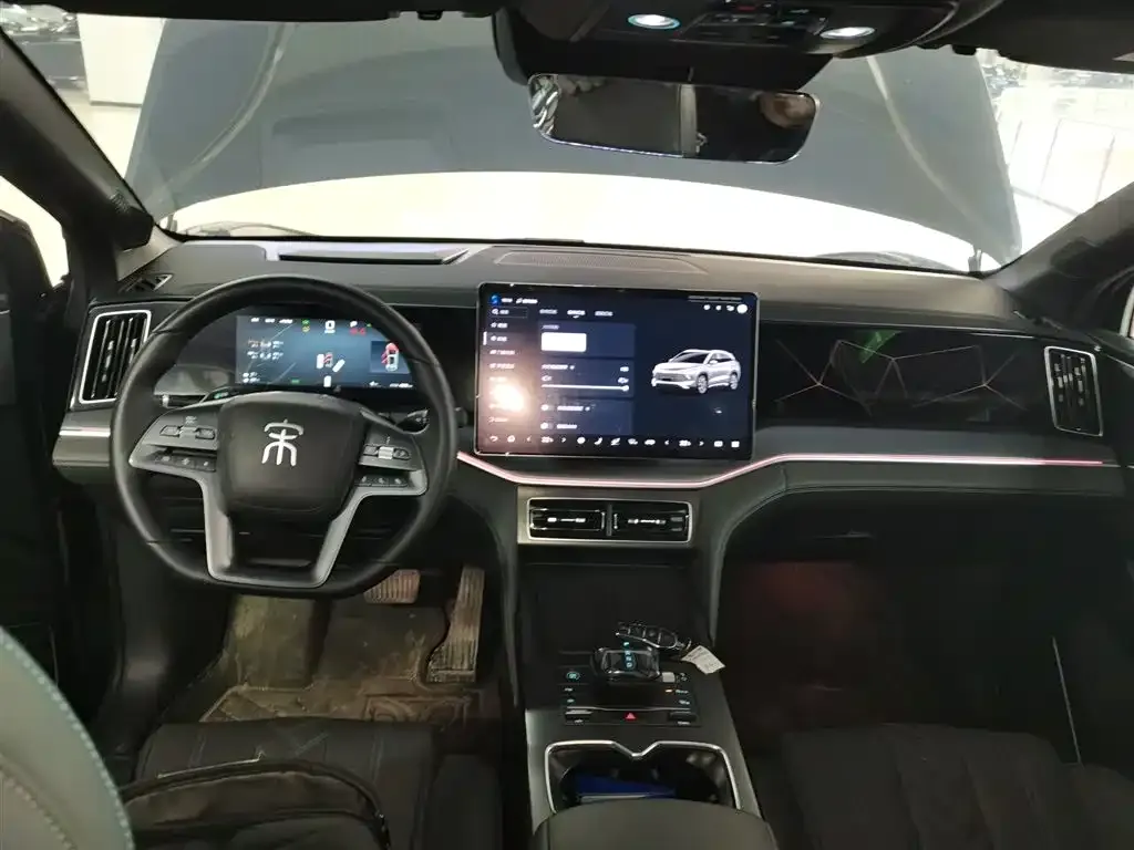 BYD L DM-i — фото 7