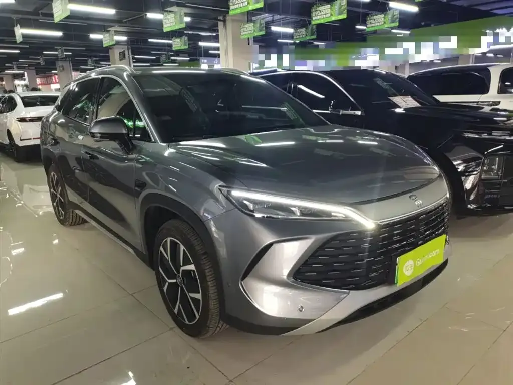BYD L DM-i — фото 10