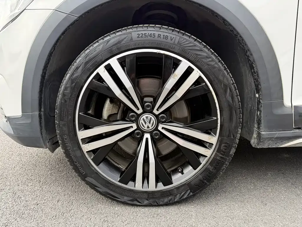 Volkswagen Touran 2021 из CN, фото 8