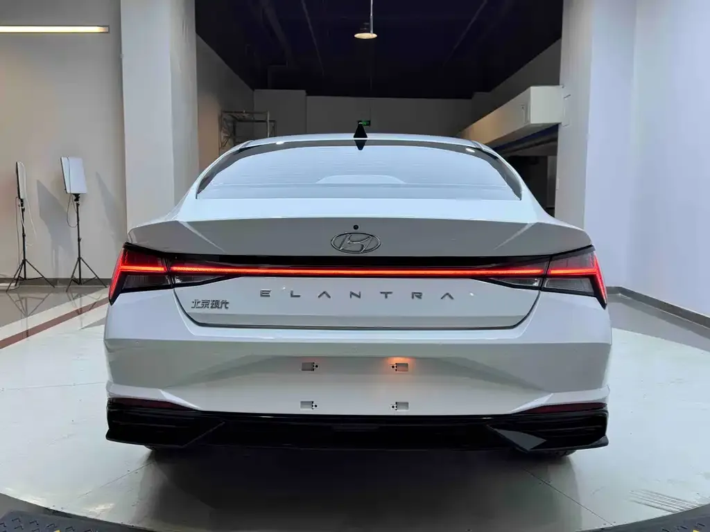 Hyundai Elantra 2022 из CN, фото 3