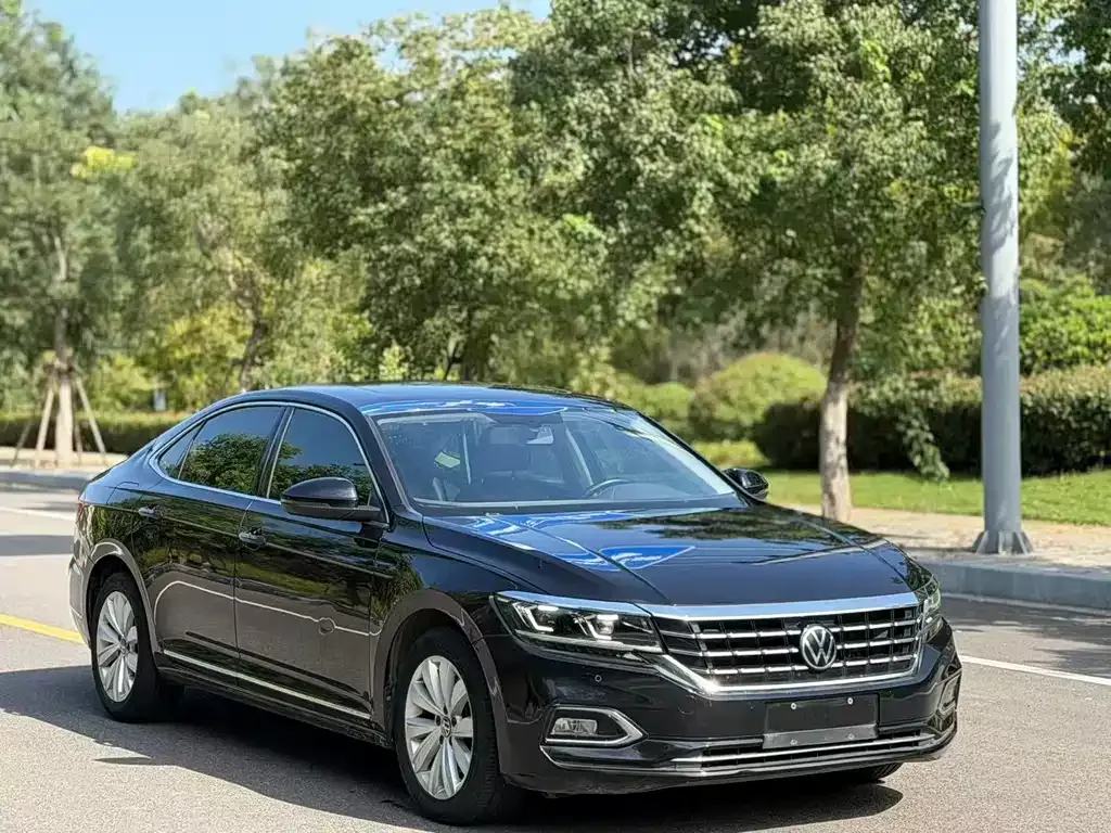 Volkswagen Passat — фото 6