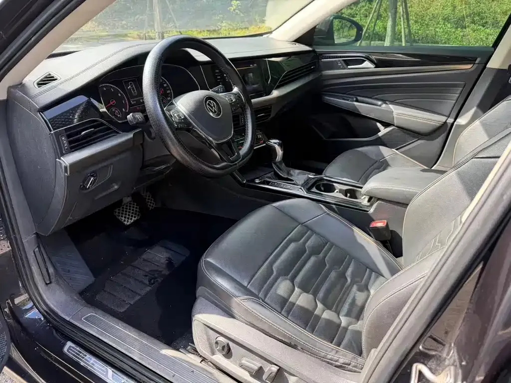 Volkswagen Passat — фото 10