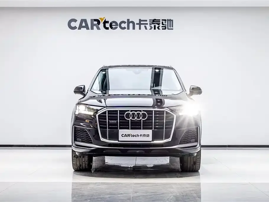 Audi Q7 2024 из CN, фото 1