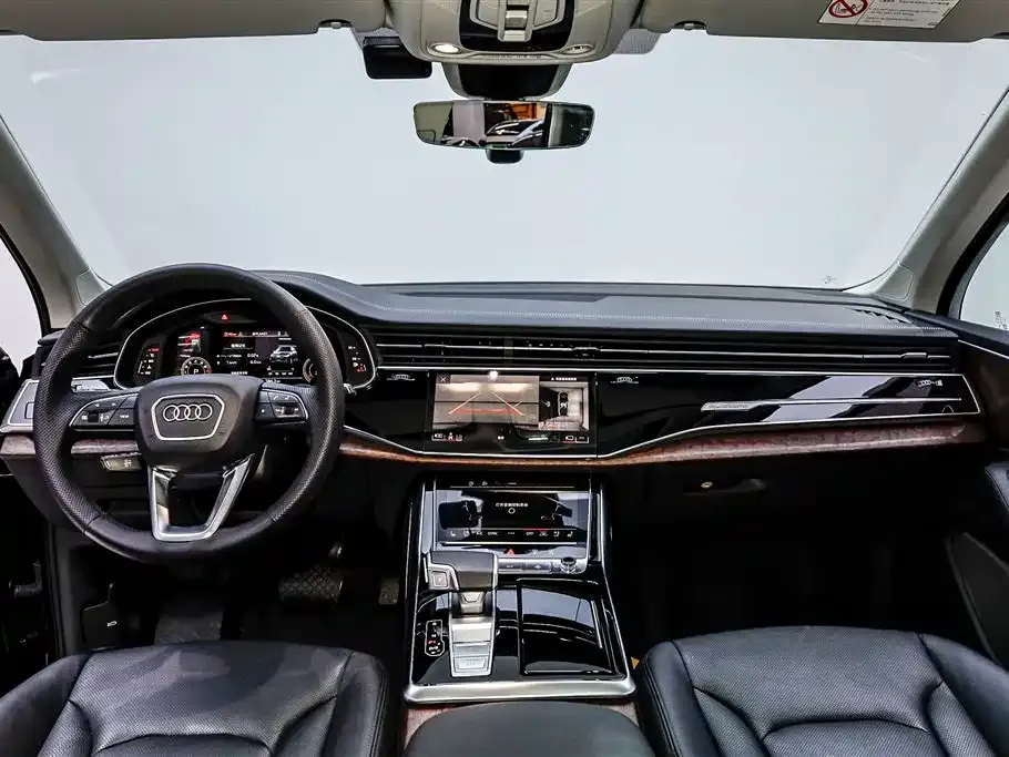 Audi Q7 2024 из CN, фото 2