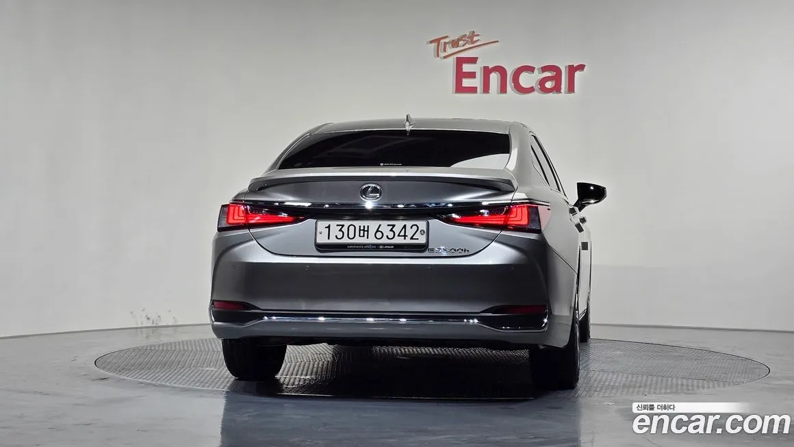 Lexus ES 2023 из KR, фото 2