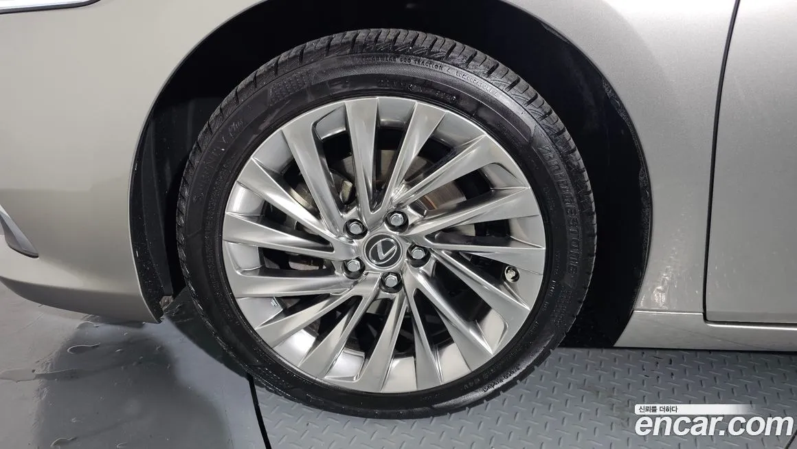 Lexus ES 2023 из KR, фото 8