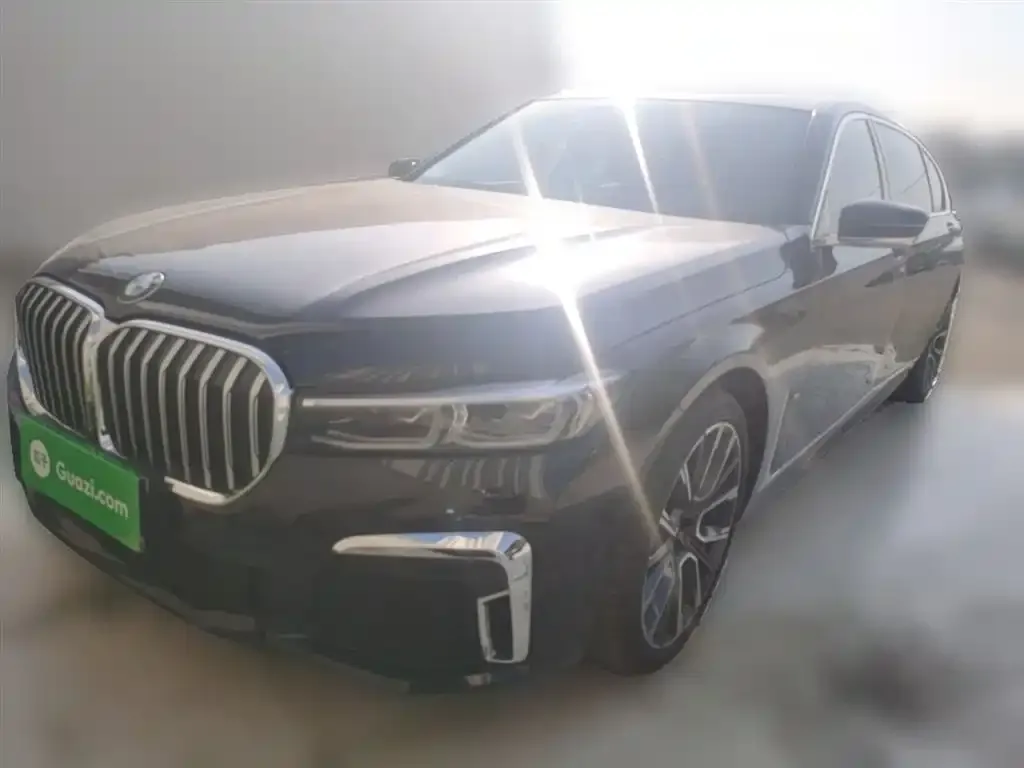 BMW 7 Series 2022 из CN, фото 1
