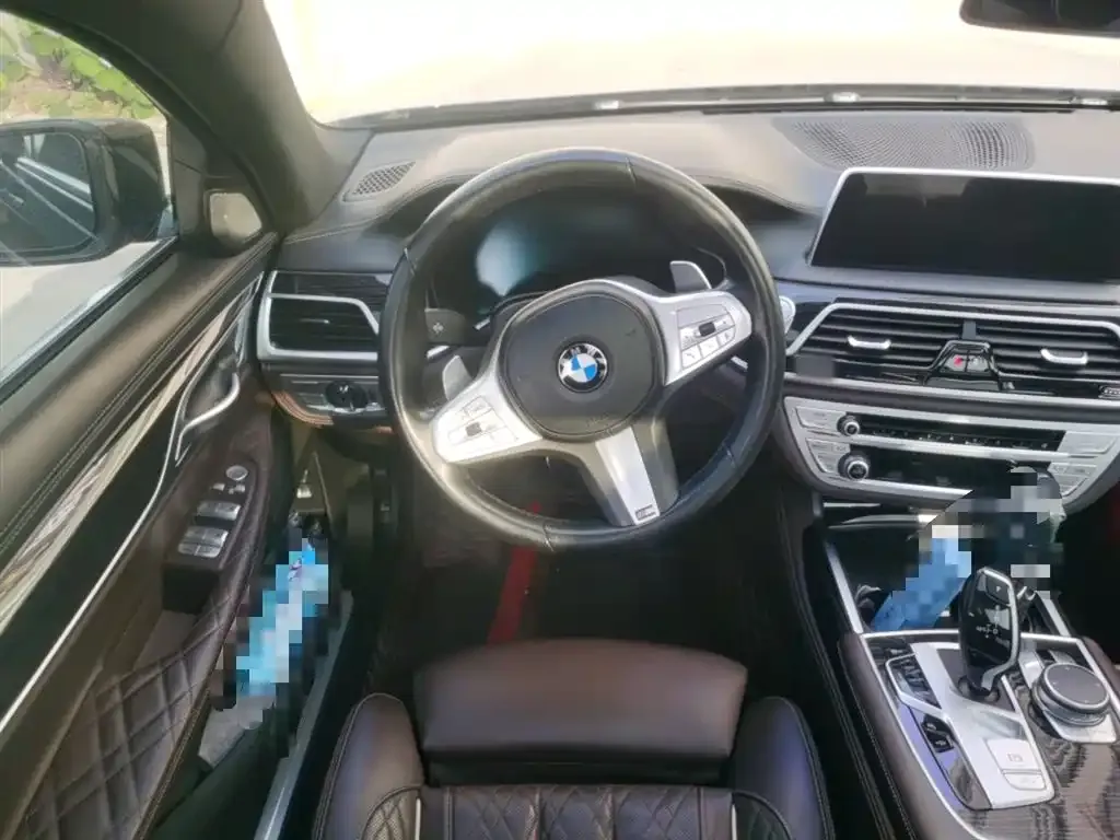 BMW 7 Series 2022 из CN, фото 3