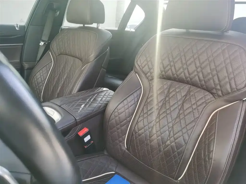 BMW 7 Series 2022 из CN, фото 10