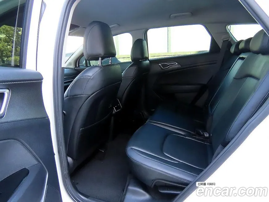 Kia Sportage — фото 7