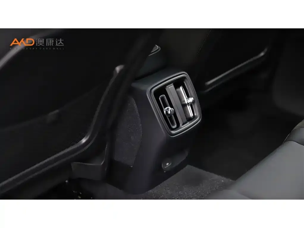 Volvo C40 2024 из CN, фото 6