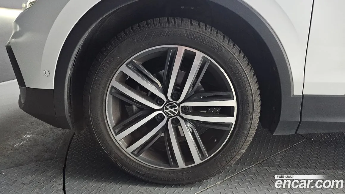 Volkswagen Tiguan 2023 из KR, фото 6