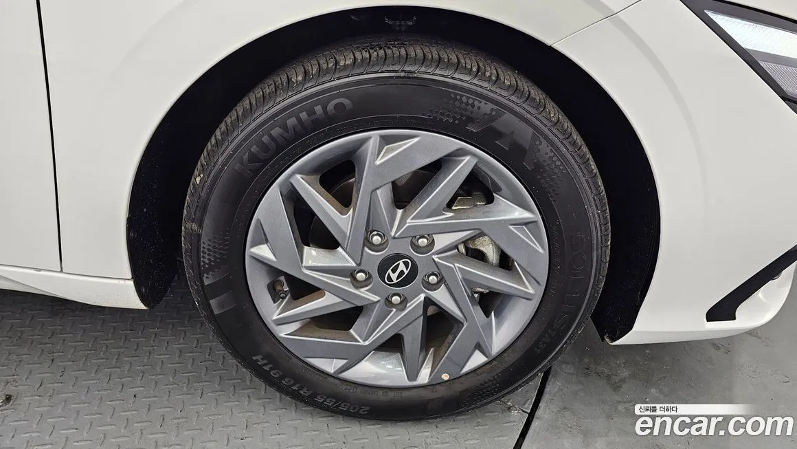 Hyundai AVANTE — фото 8