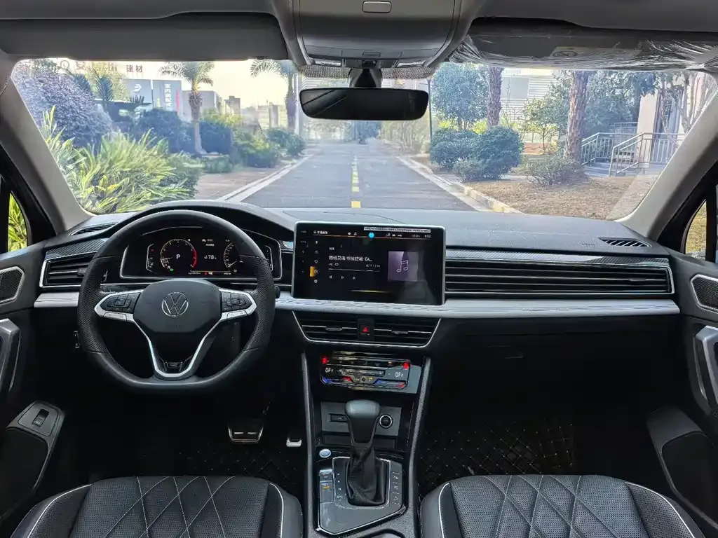 Volkswagen Tiguan L 2024 из CN, фото 3