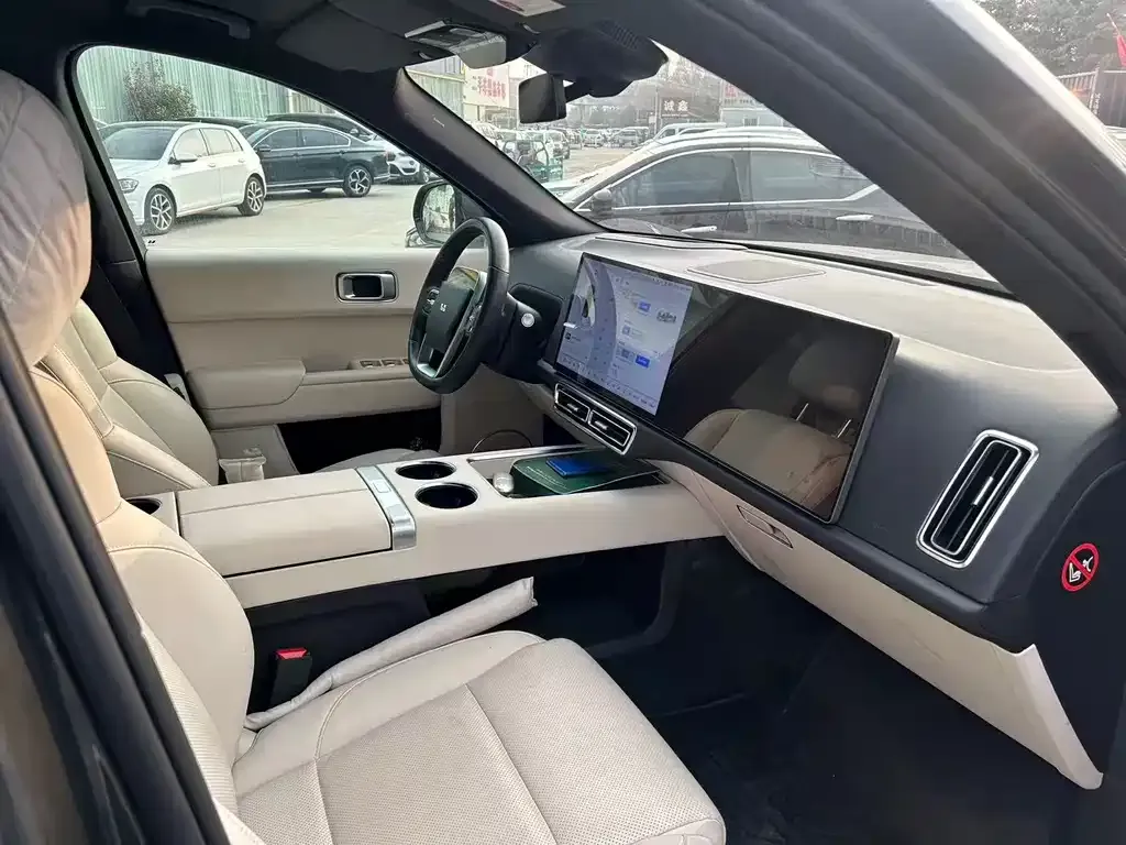 Li Auto L8 2023 из CN, фото 4