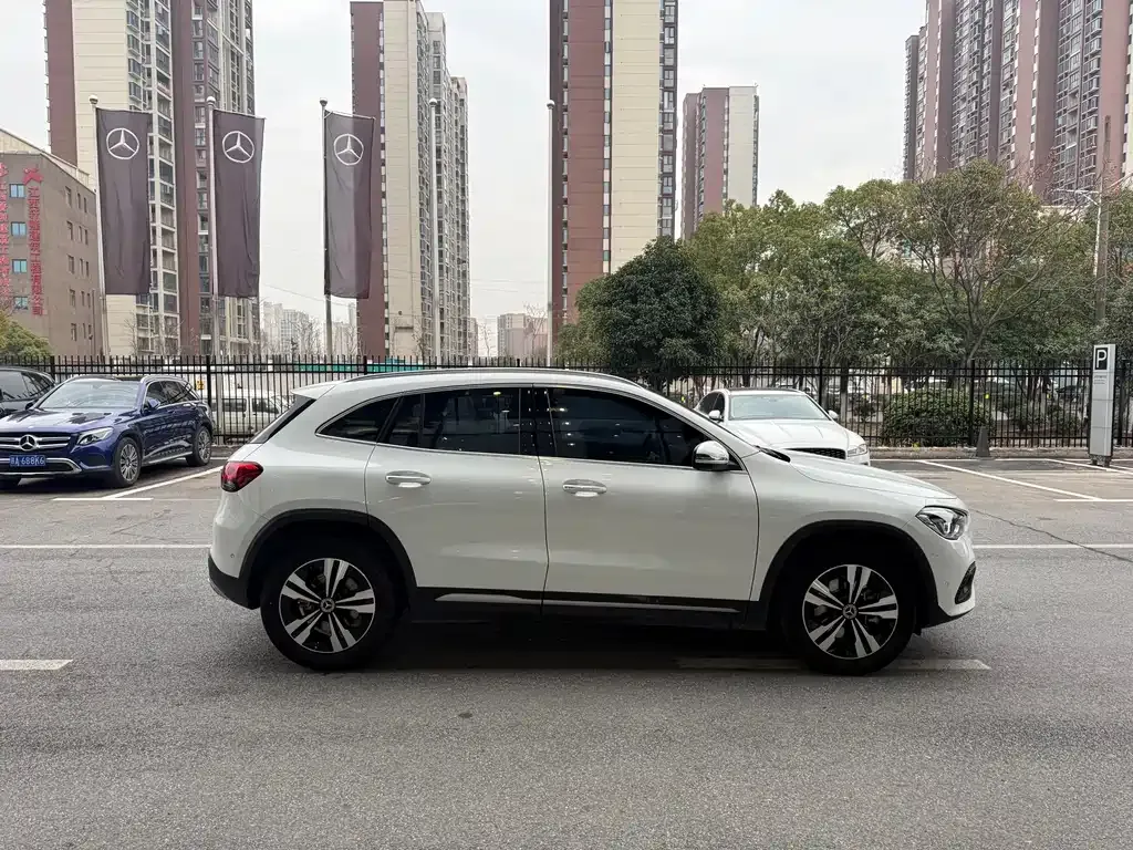 Mercedes-Benz GLA 2023 из CN, фото 10