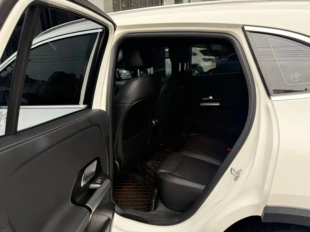 Mercedes-Benz GLA 2023 из CN, фото 3
