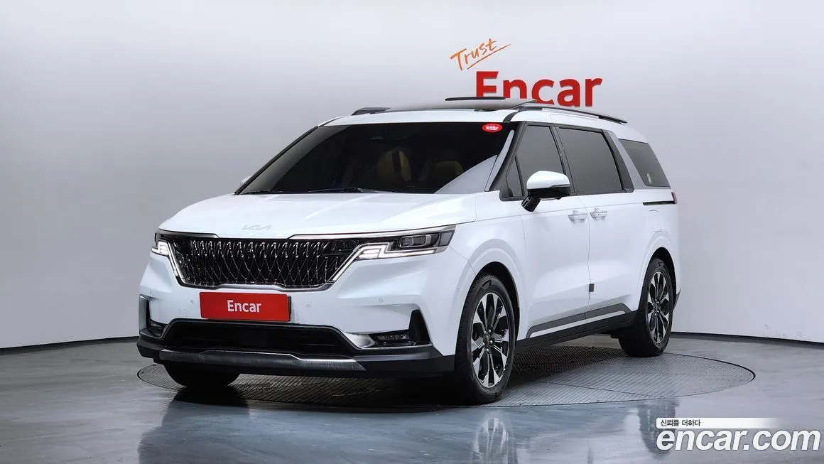Kia Carnival — фото 1