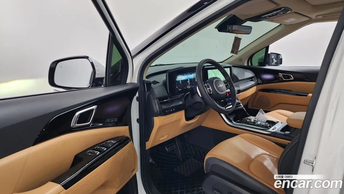 Kia Carnival — фото 10