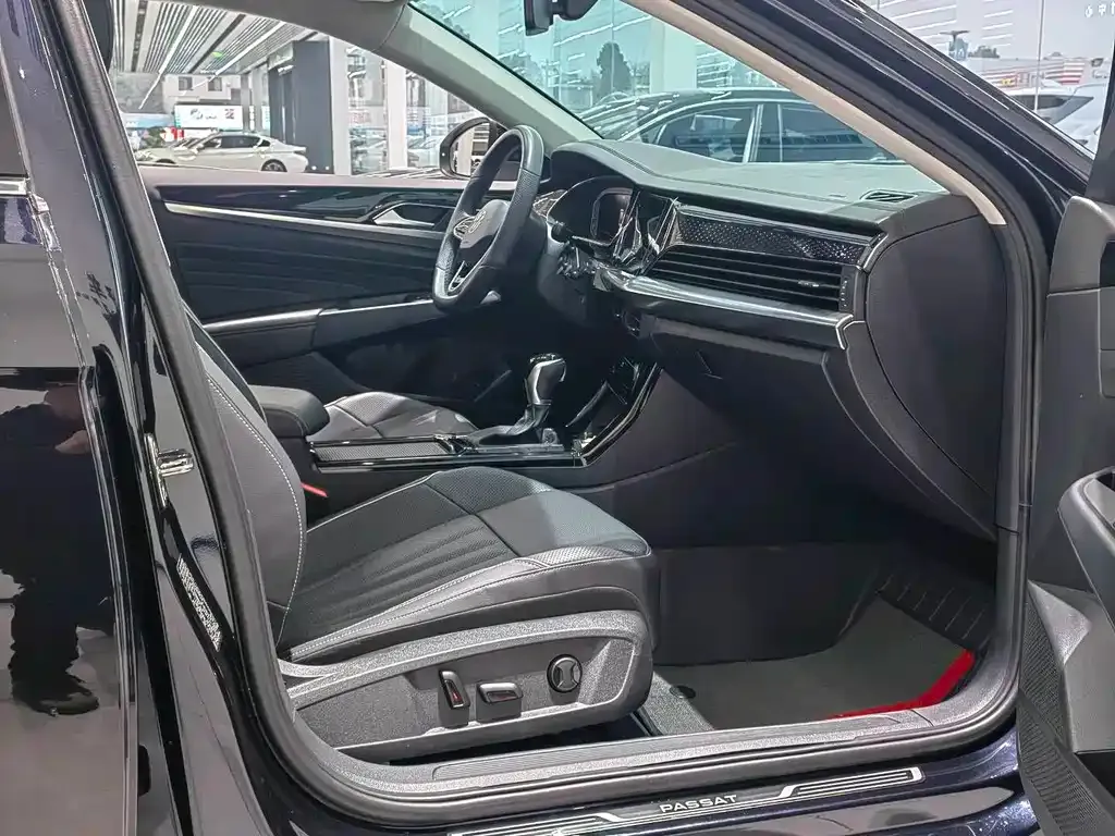 Volkswagen Passat — фото 8