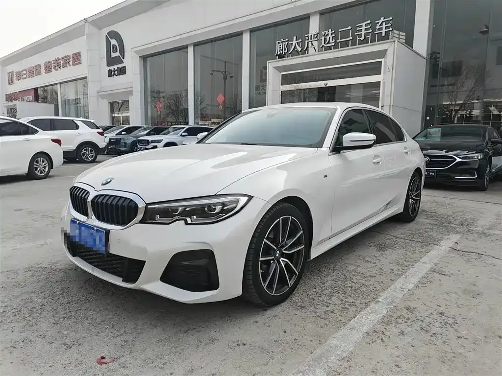 BMW 3 Series 2022 из CN, фото 1